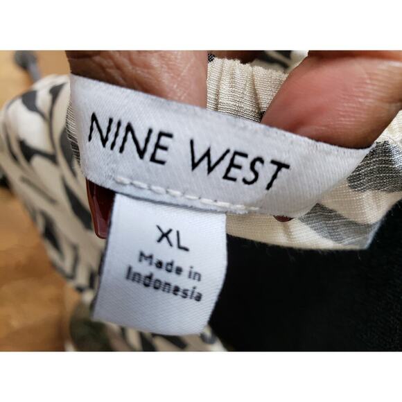 Nine West Top Blouse Women's XL White Black Zebra Print Sleeveless Keyhole Back - Picture 3 of 10
